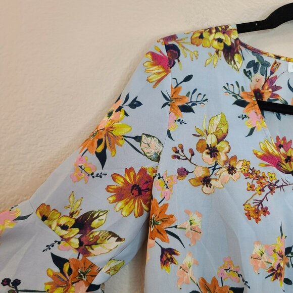 Leith Womens Shirt Top Small Blue Colorful Floral Crop Knot Front Cottagecore - Picture 9 of 12